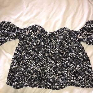 Solemio Off the Shoulder Crop Top